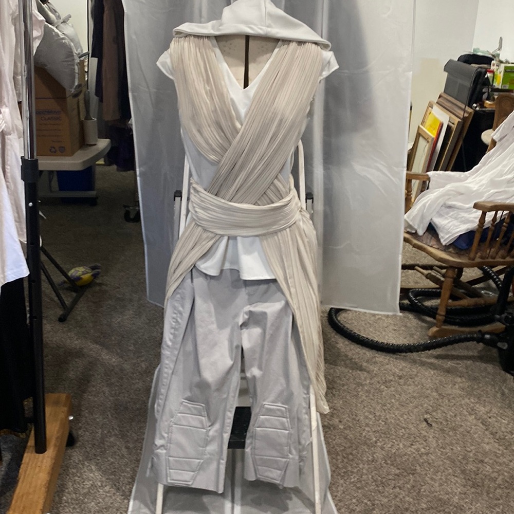 Rey Force Awakens Cosplay